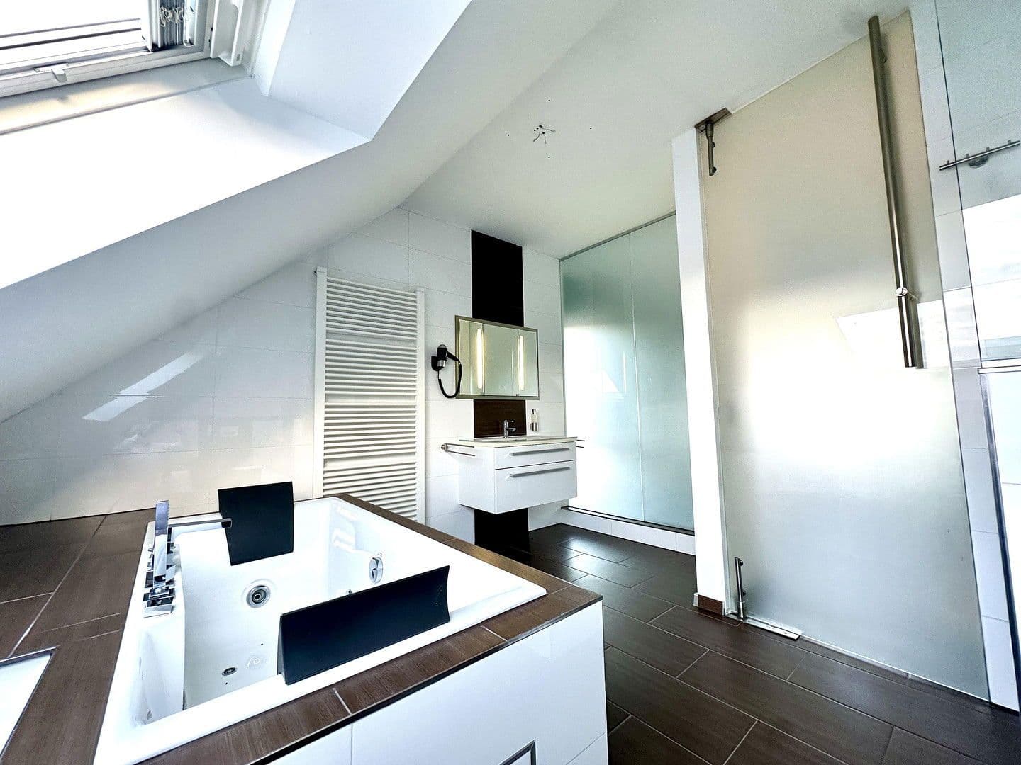 Predaj bytu 4-izbový 117 m², Lorsch, Hesensko Predaj bytu 4-izbový 117 m², Lorsch, Hesensko