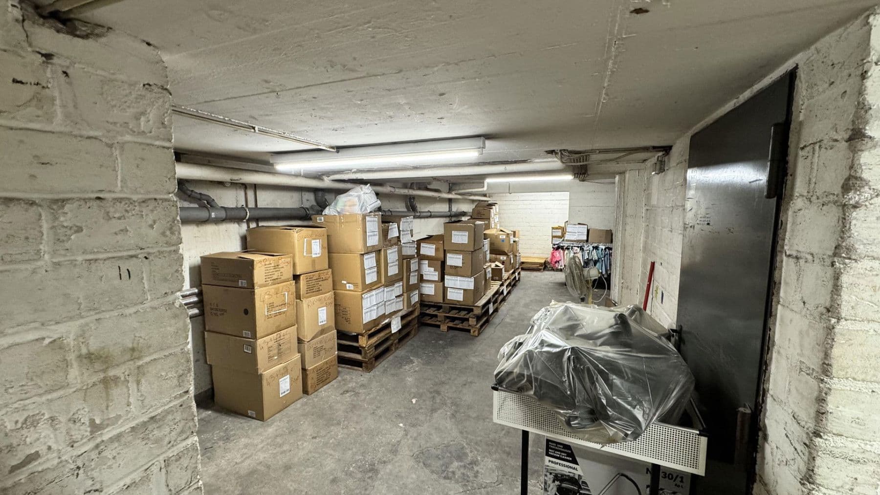 Prenájom nebytového priestoru 287 m², Ehrenfeld Stadtbezirk 4, Bergisch Gladbach, Severné Porýnie - Westfálsko Prenájom nebytového priestoru 287 m², Ehrenfeld Stadtbezirk 4, Bergisch Gladbach, Severné Porýnie - Westfálsko