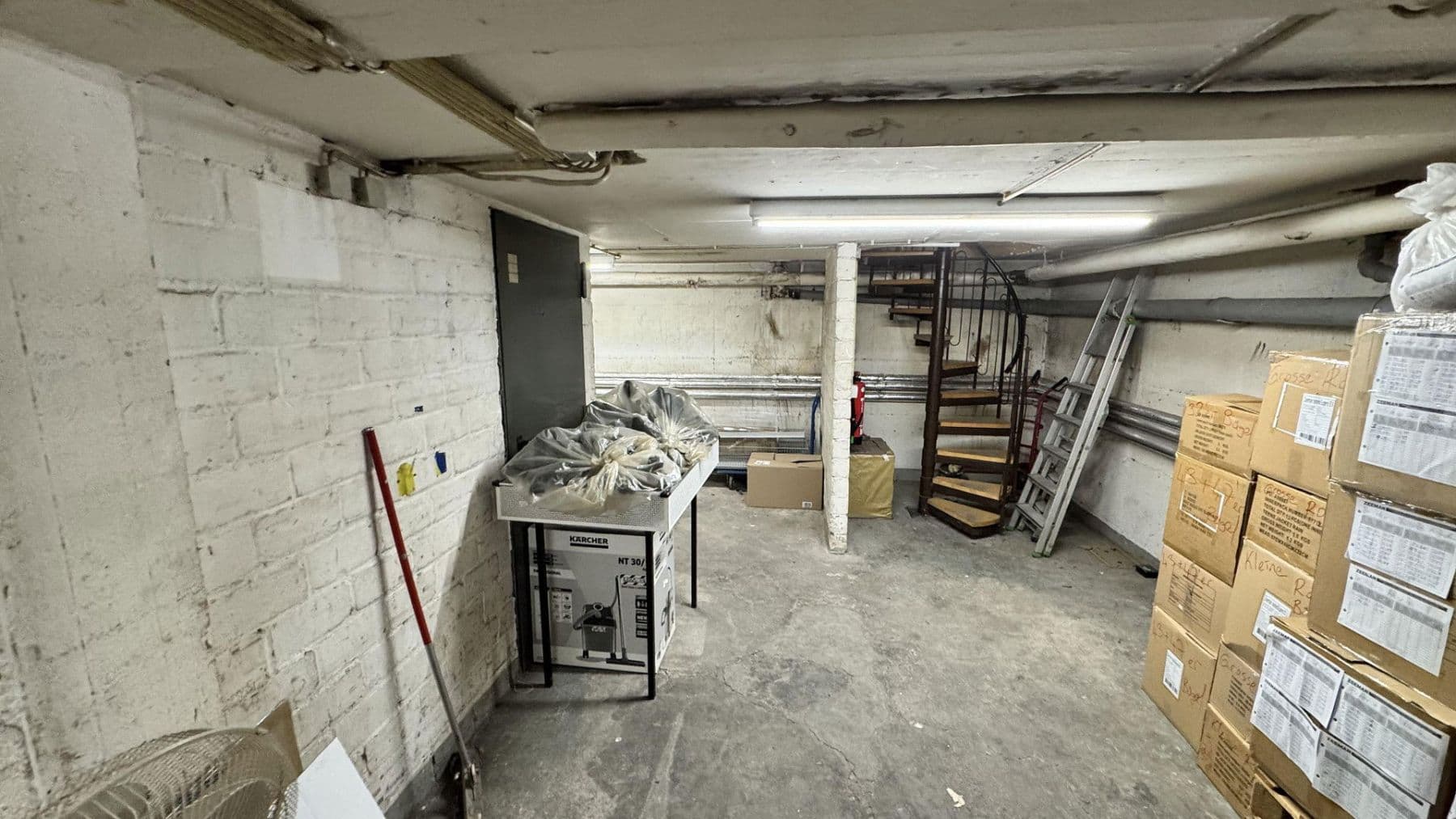 Prenájom nebytového priestoru 287 m², Ehrenfeld Stadtbezirk 4, Bergisch Gladbach, Severné Porýnie - Westfálsko Prenájom nebytového priestoru 287 m², Ehrenfeld Stadtbezirk 4, Bergisch Gladbach, Severné Porýnie - Westfálsko