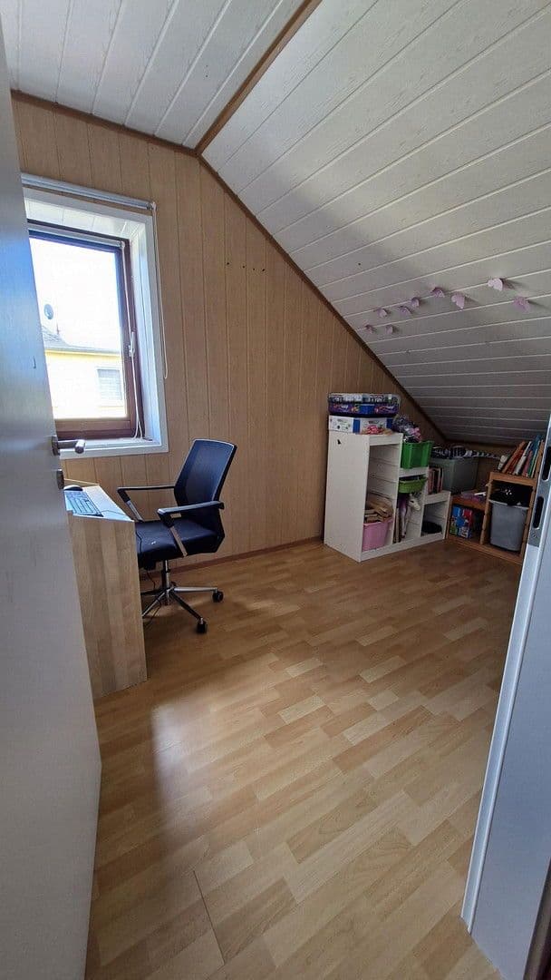 Predaj domu 125 m², pozemek 254 m², Andernach, Porýnie-Falcko Predaj domu 125 m², pozemek 254 m², Andernach, Porýnie-Falcko
