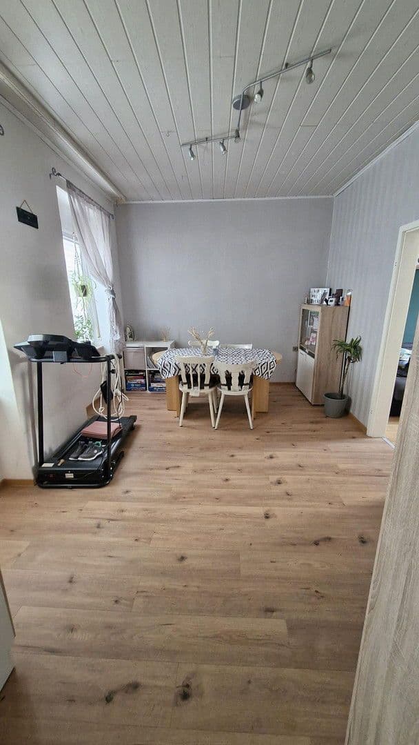 Predaj domu 125 m², pozemek 254 m², Andernach, Porýnie-Falcko Predaj domu 125 m², pozemek 254 m², Andernach, Porýnie-Falcko