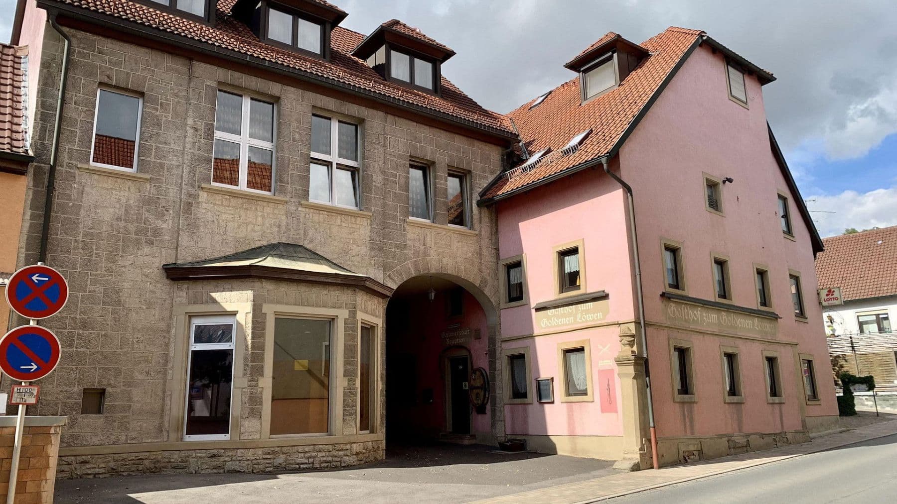 Prenájom nebytového priestoru 2.500 m², Würzburger Str. 19, Bergtheim, Bavorsko Prenájom nebytového priestoru 2.500 m², Würzburger Str. 19, Bergtheim, Bavorsko