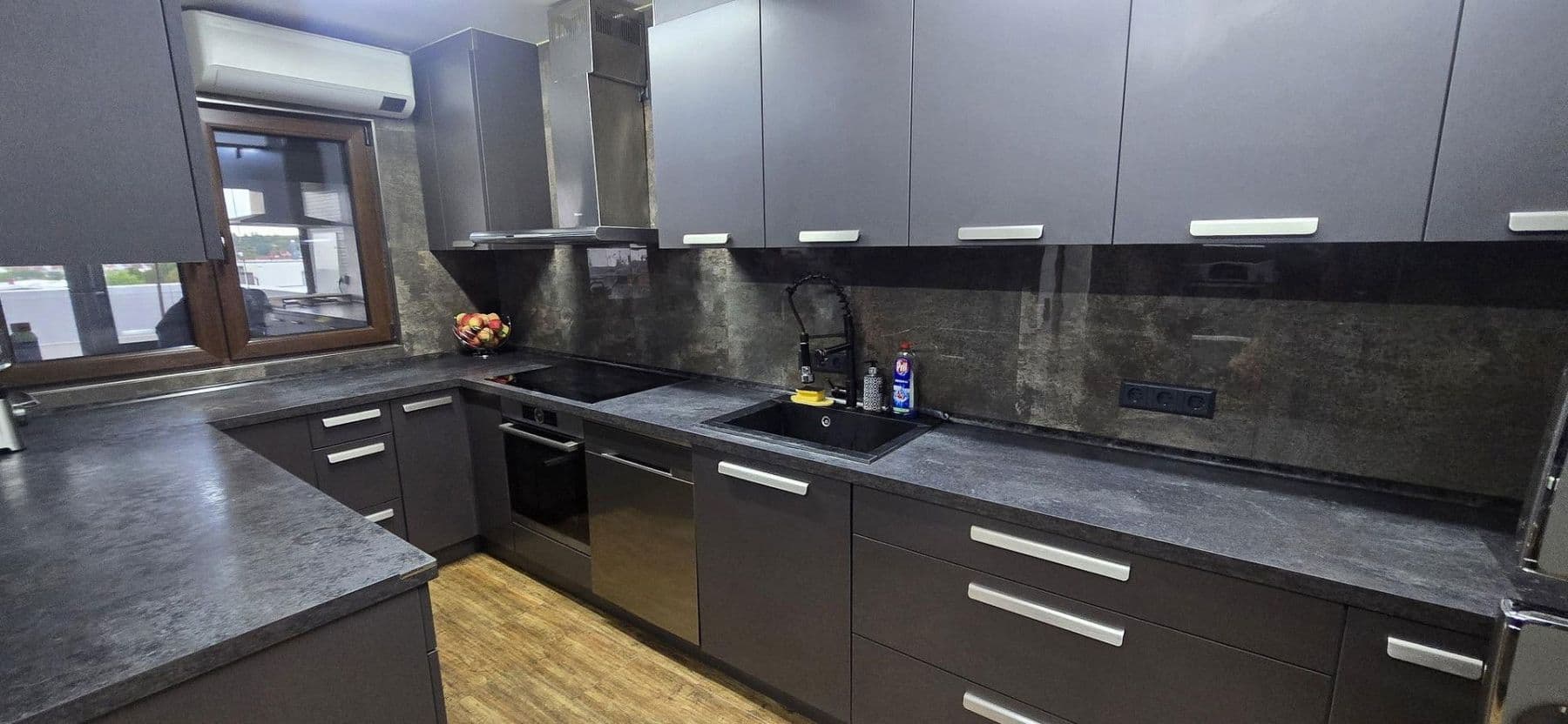 Predaj nebytového priestoru 1.496 m², Leingarten, Bádensko-Wurttembersko Predaj nebytového priestoru 1.496 m², Leingarten, Bádensko-Wurttembersko