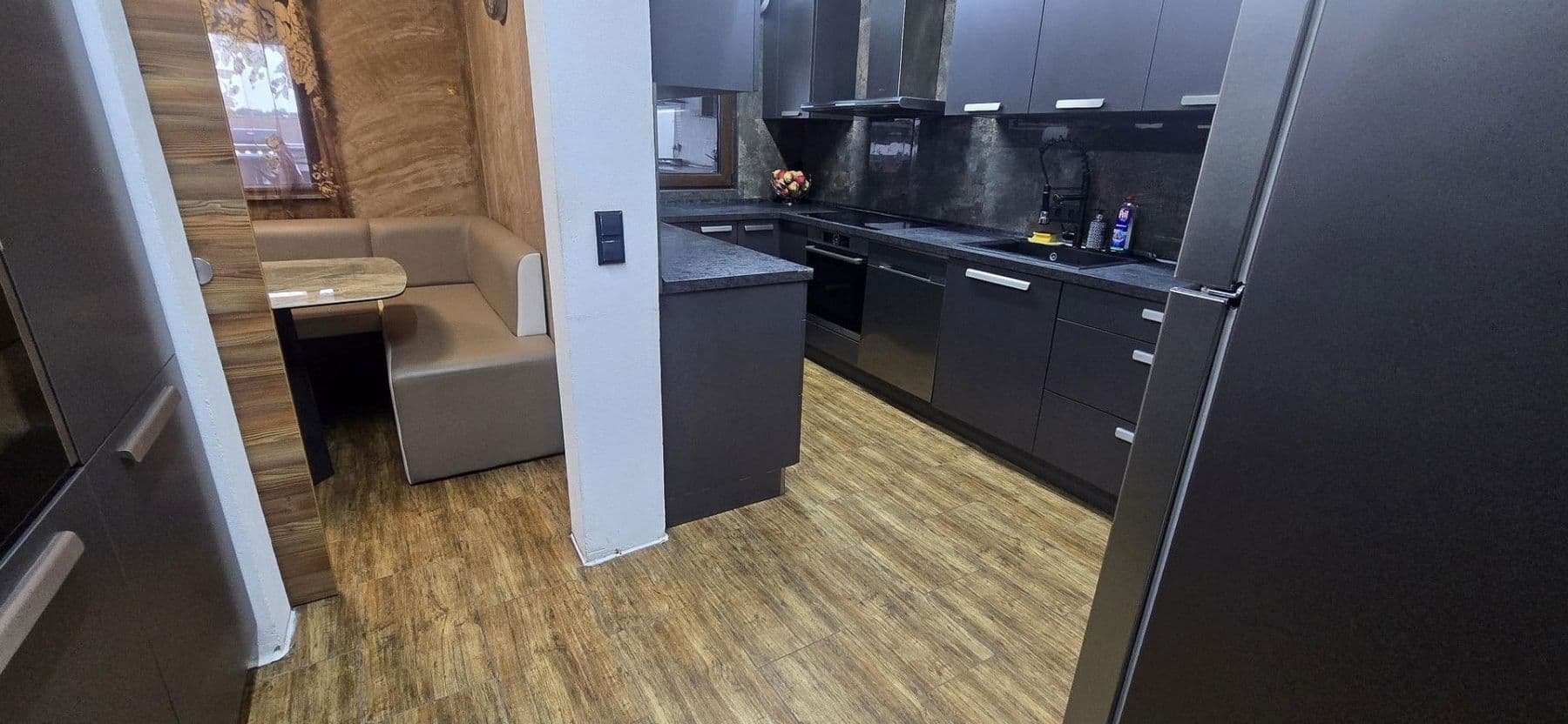 Predaj nebytového priestoru 1.496 m², Leingarten, Bádensko-Wurttembersko Predaj nebytového priestoru 1.496 m², Leingarten, Bádensko-Wurttembersko