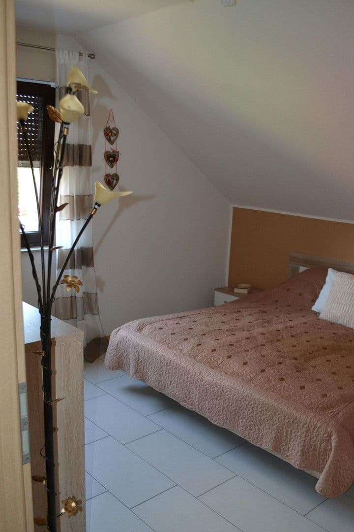 Predaj domu 227 m², pozemek 309 m², Böcklinstr. 29, Mönchengladbach, Severné Porýnie - Westfálsko Predaj domu 227 m², pozemek 309 m², Böcklinstr. 29, Mönchengladbach, Severné Porýnie - Westfálsko