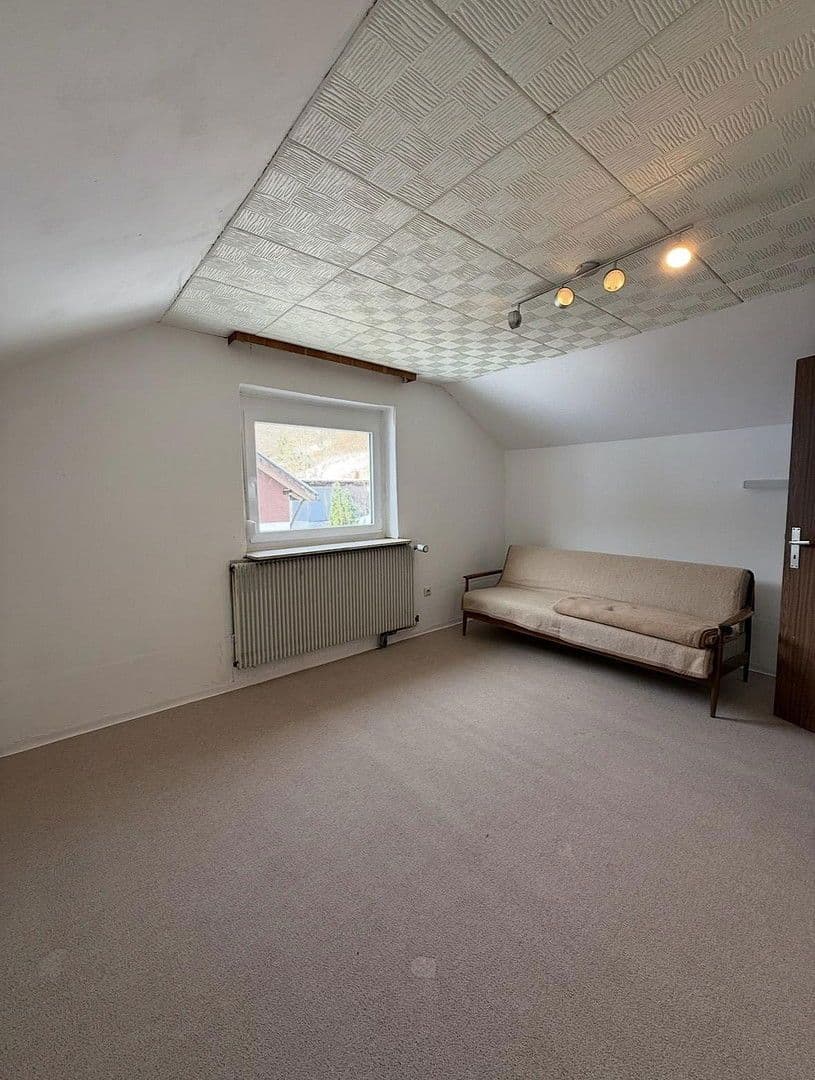 Predaj domu 200 m², pozemek 499 m², Rossentalstraße 122, Albstadt, Bádensko-Wurttembersko Predaj domu 200 m², pozemek 499 m², Rossentalstraße 122, Albstadt, Bádensko-Wurttembersko