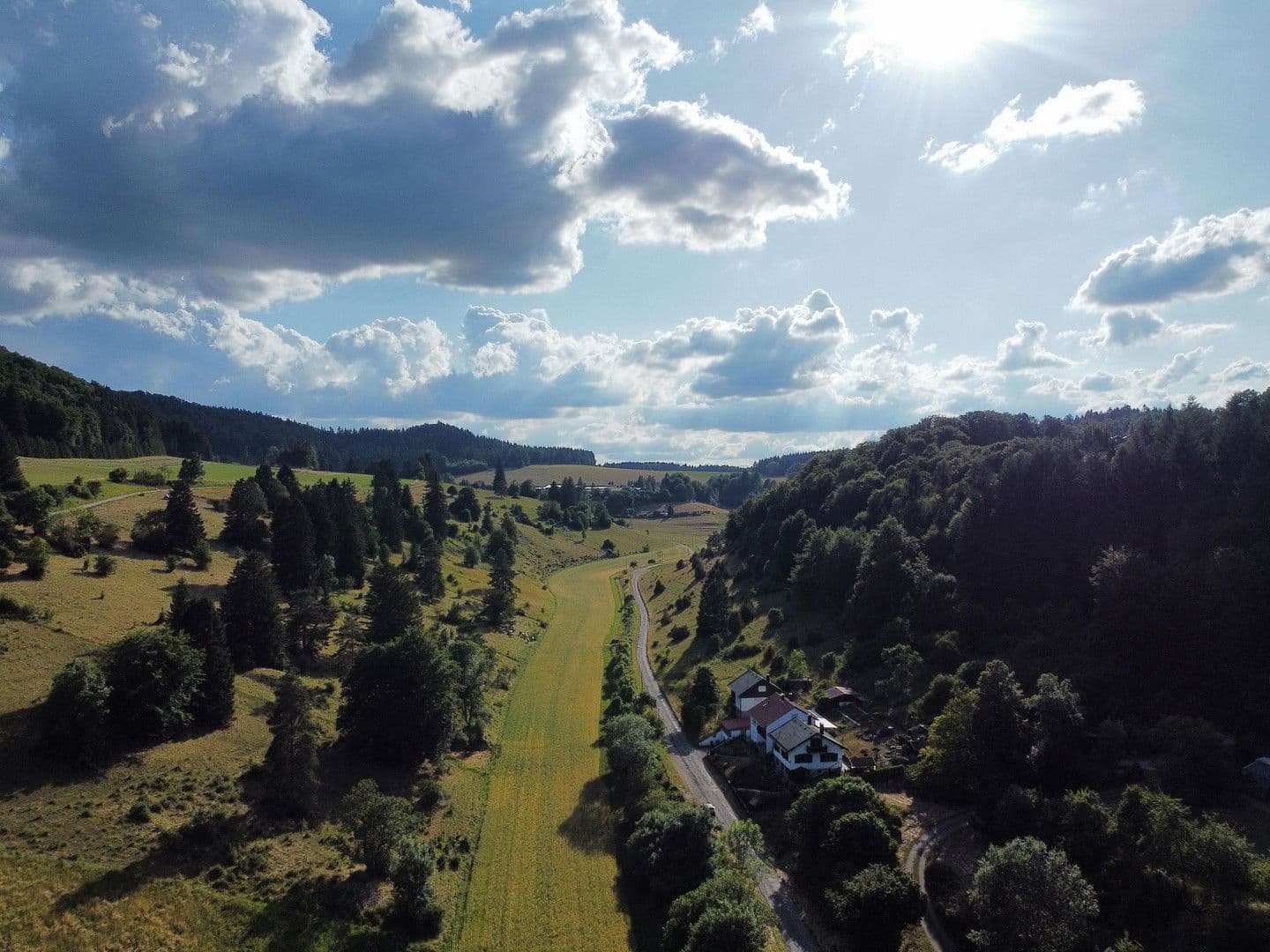 Predaj domu 200 m², pozemek 499 m², Rossentalstraße 122, Albstadt, Bádensko-Wurttembersko Predaj domu 200 m², pozemek 499 m², Rossentalstraße 122, Albstadt, Bádensko-Wurttembersko