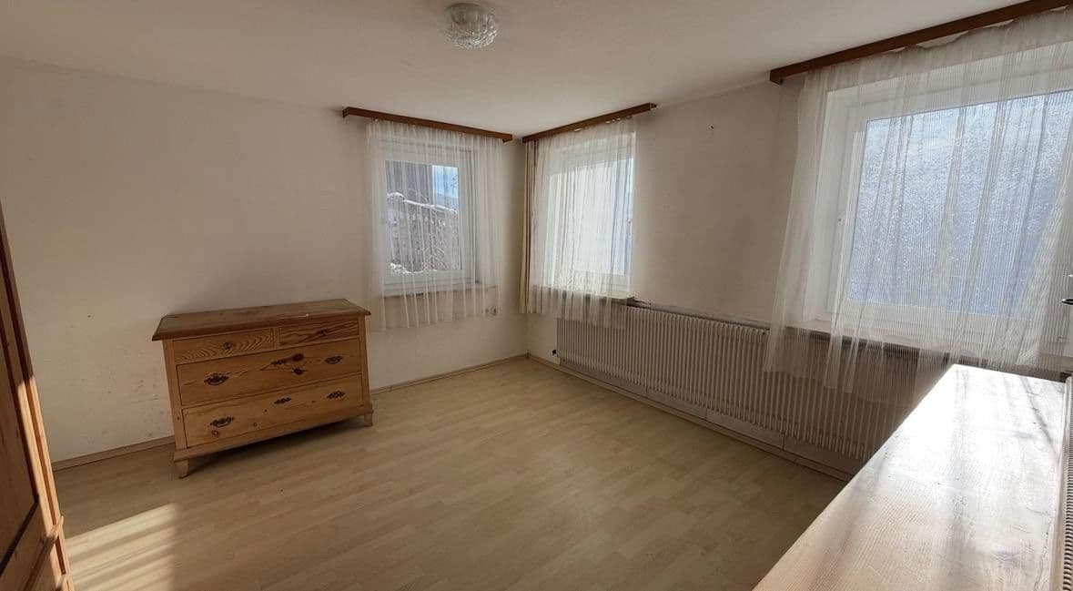 Predaj domu 200 m², pozemek 499 m², Rossentalstraße 122, Albstadt, Bádensko-Wurttembersko Predaj domu 200 m², pozemek 499 m², Rossentalstraße 122, Albstadt, Bádensko-Wurttembersko