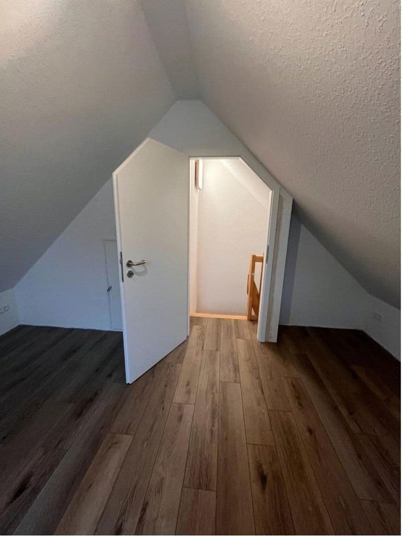 Predaj domu 128 m², pozemek 460 m², Ahrensburg, Šlezvicko-Holštajnsko Predaj domu 128 m², pozemek 460 m², Ahrensburg, Šlezvicko-Holštajnsko