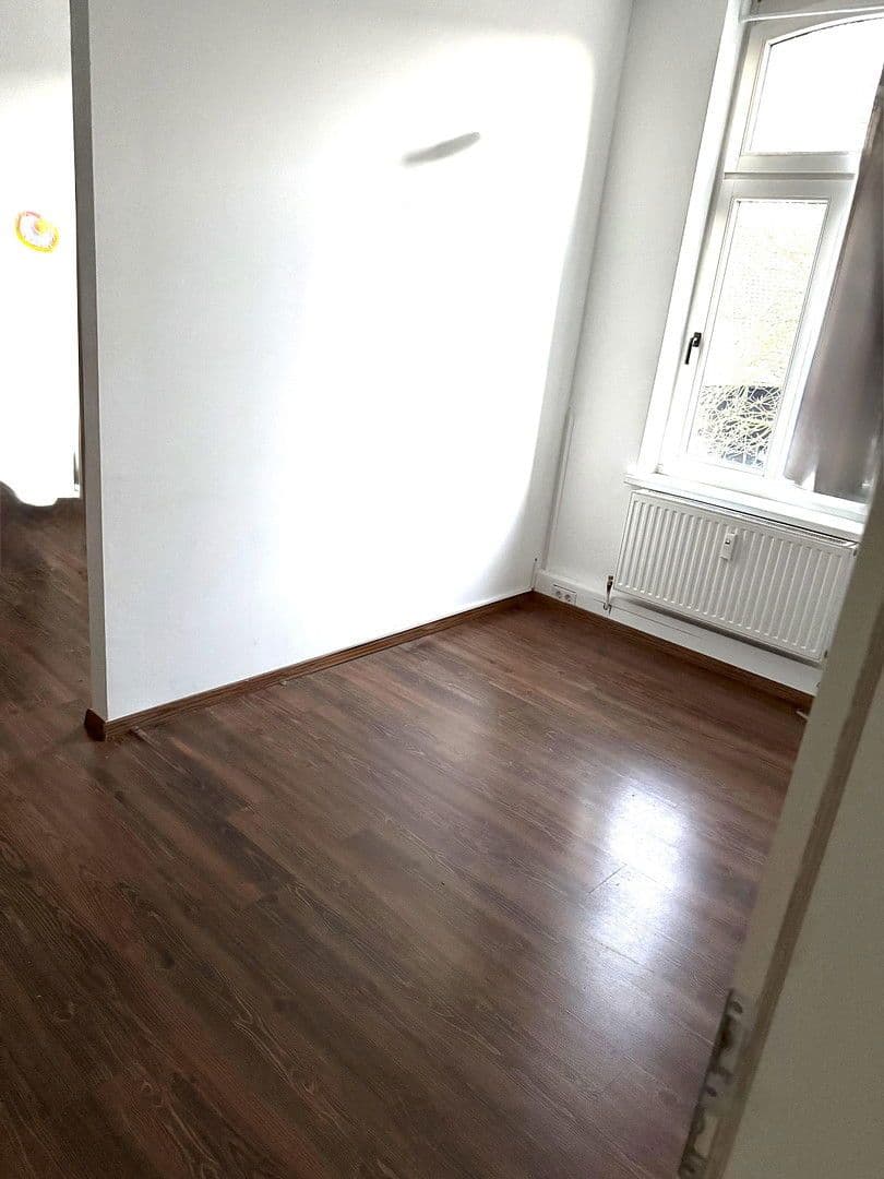 Prenájom kancelárie 156 m², Oberbenrader strasse 51, Krefeld, Severné Porýnie - Westfálsko Prenájom kancelárie 156 m², Oberbenrader strasse 51, Krefeld, Severné Porýnie - Westfálsko