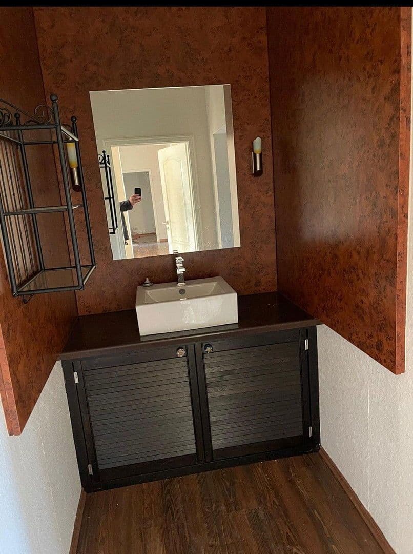 Prenájom kancelárie 156 m², Oberbenrader strasse 51, Krefeld, Severné Porýnie - Westfálsko Prenájom kancelárie 156 m², Oberbenrader strasse 51, Krefeld, Severné Porýnie - Westfálsko