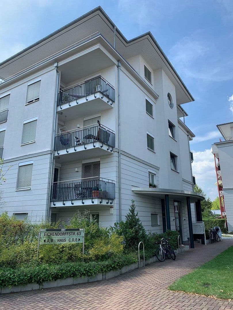 Prenájom bytu 3-izbový 97 m², Eichendorffstraße 63c, Frankfurt am Main, Hesensko Prenájom bytu 3-izbový 97 m², Eichendorffstraße 63c, Frankfurt am Main, Hesensko