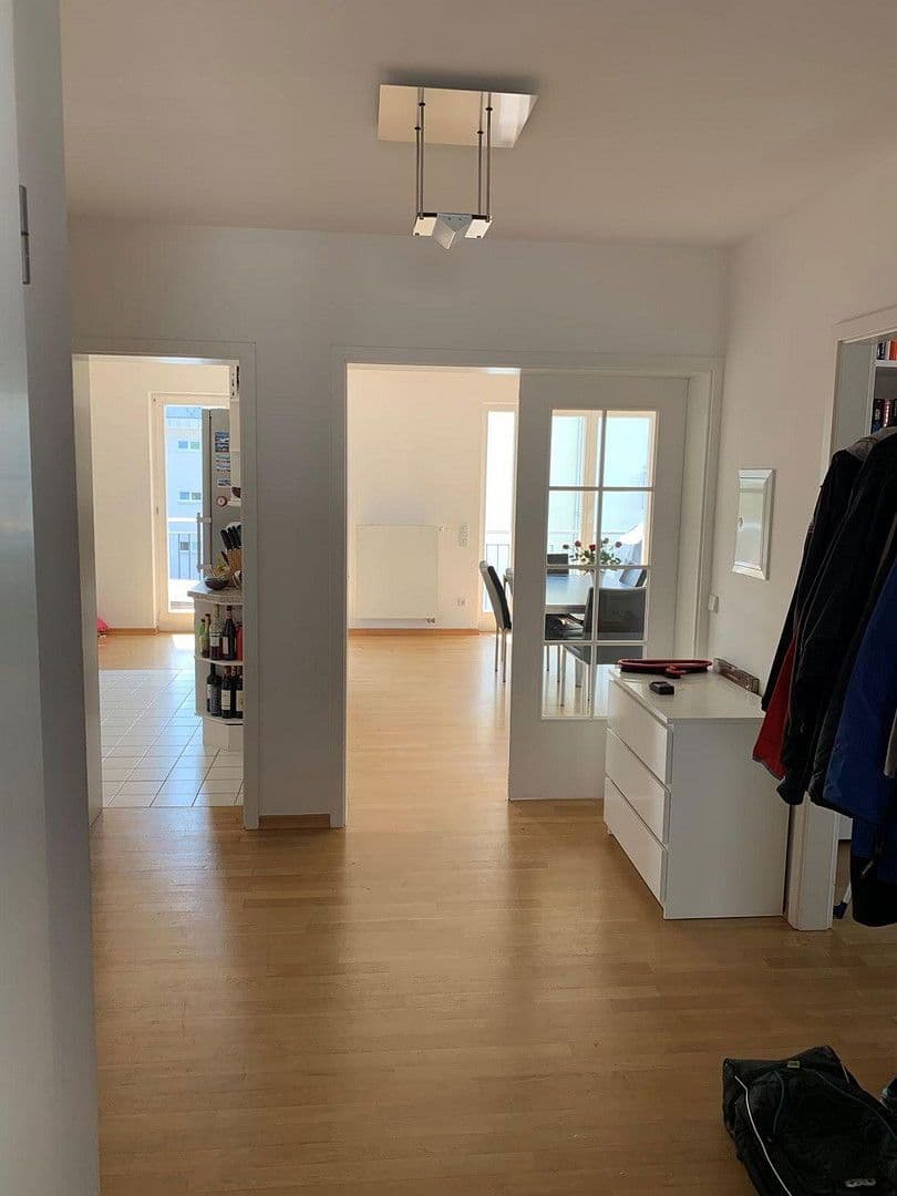 Prenájom bytu 3-izbový 97 m², Eichendorffstraße 63c, Frankfurt am Main, Hesensko Prenájom bytu 3-izbový 97 m², Eichendorffstraße 63c, Frankfurt am Main, Hesensko