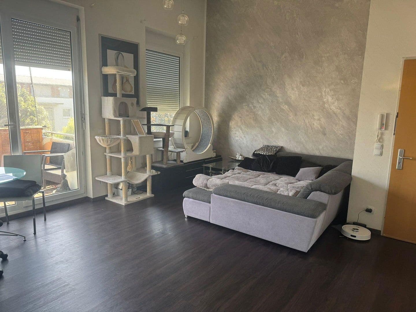 Prenájom bytu 3-izbový 80 m², Kansasstrase, Kornwestheim, Bádensko-Wurttembersko Prenájom bytu 3-izbový 80 m², Kansasstrase, Kornwestheim, Bádensko-Wurttembersko