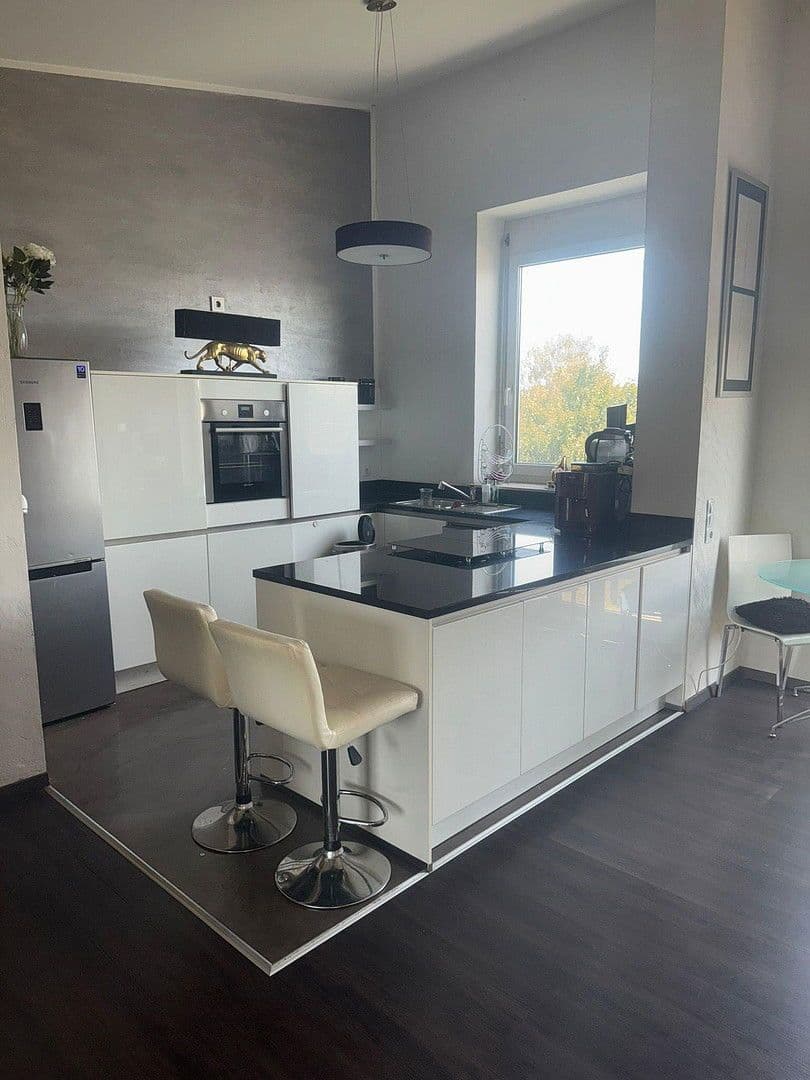 Prenájom bytu 3-izbový 80 m², Kansasstrase, Kornwestheim, Bádensko-Wurttembersko Prenájom bytu 3-izbový 80 m², Kansasstrase, Kornwestheim, Bádensko-Wurttembersko