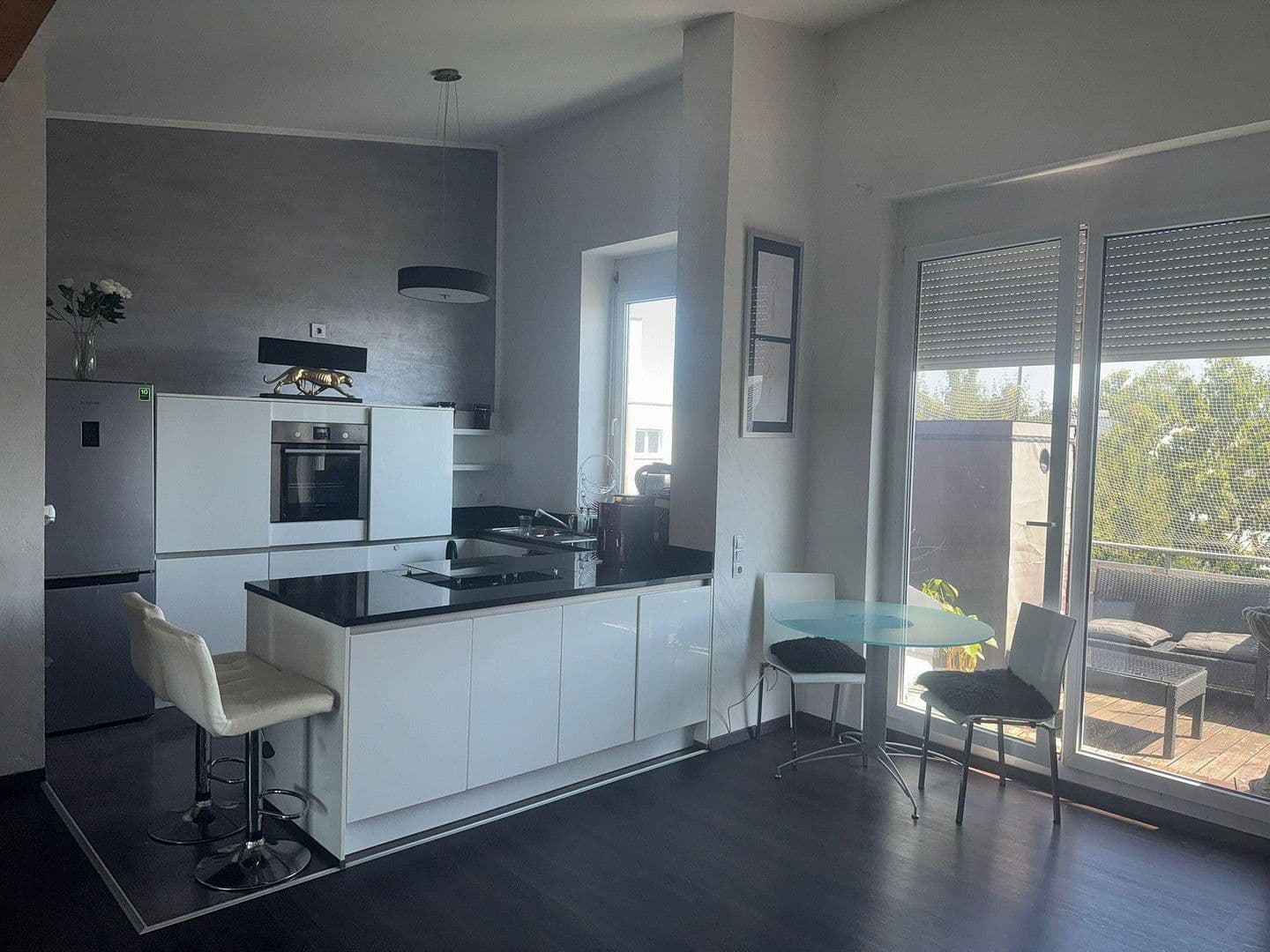 Prenájom bytu 3-izbový 80 m², Kansasstrase, Kornwestheim, Bádensko-Wurttembersko Prenájom bytu 3-izbový 80 m², Kansasstrase, Kornwestheim, Bádensko-Wurttembersko