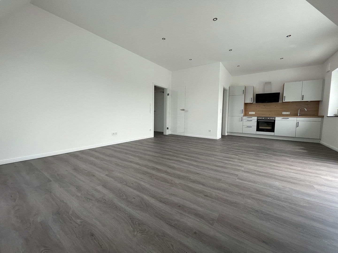 Prenájom bytu 3-izbový 82 m², Uphuser Heerstr. 92, Achim, Dolné Sasko Prenájom bytu 3-izbový 82 m², Uphuser Heerstr. 92, Achim, Dolné Sasko