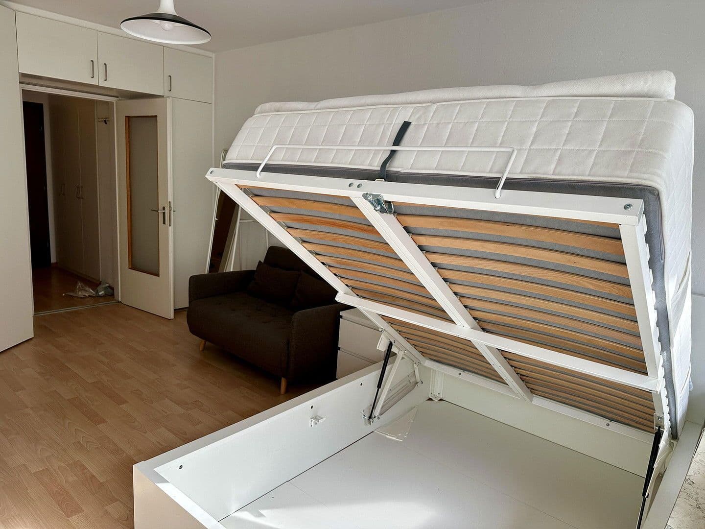 Prenájom bytu 1-izbový 28 m², München, Bavorsko Prenájom bytu 1-izbový 28 m², München, Bavorsko