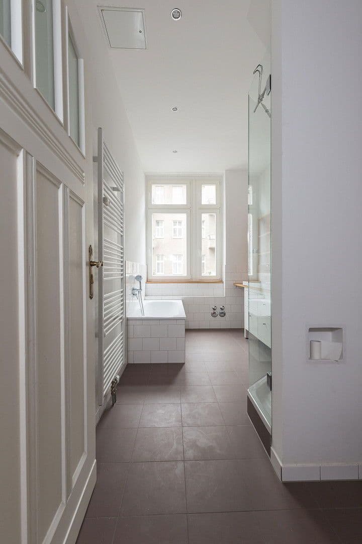 Predaj bytu 4-izbový 105 m², Kienitzer Str. 111, Berlin, Berlín Predaj bytu 4-izbový 105 m², Kienitzer Str. 111, Berlin, Berlín