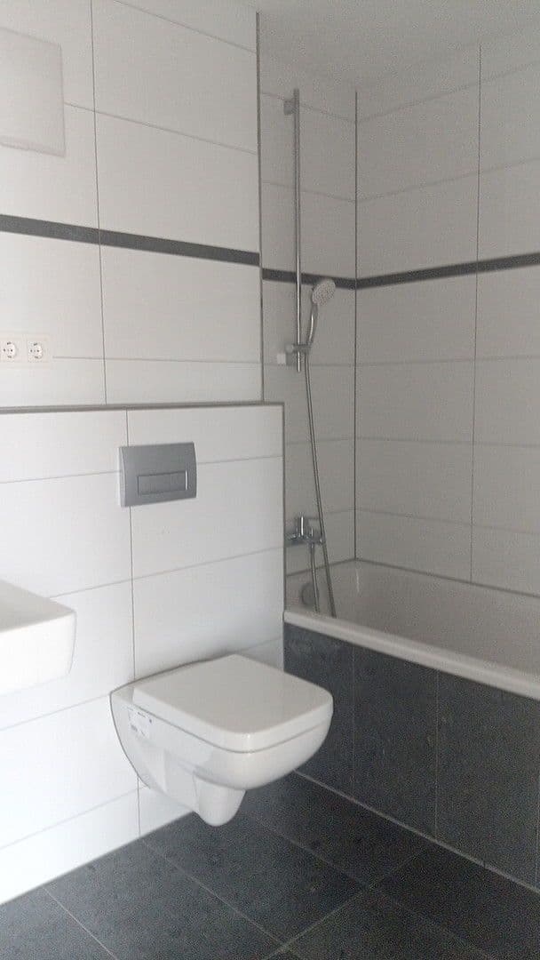 Predaj domu 1.531 m², pozemek 1.077 m², Lantzalle 1, Düsseldorf, Severné Porýnie - Westfálsko Predaj domu 1.531 m², pozemek 1.077 m², Lantzalle 1, Düsseldorf, Severné Porýnie - Westfálsko