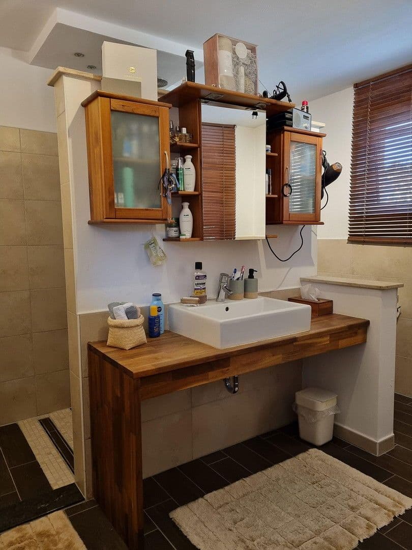 Predaj domu 273 m², pozemek 655 m², Einbeck, Dolné Sasko Predaj domu 273 m², pozemek 655 m², Einbeck, Dolné Sasko