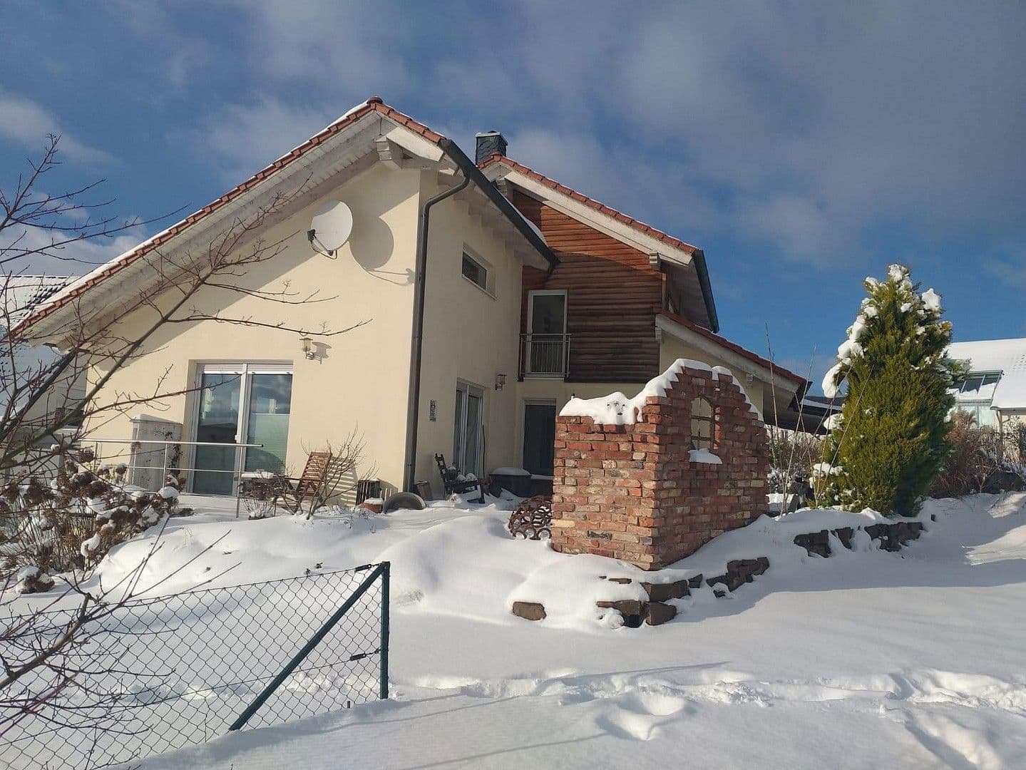 Predaj domu 273 m², pozemek 655 m², Einbeck, Dolné Sasko Predaj domu 273 m², pozemek 655 m², Einbeck, Dolné Sasko