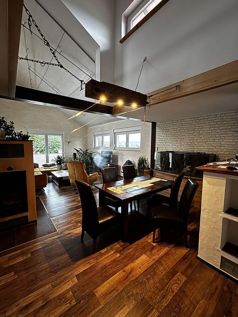 Predaj domu 273 m², pozemek 655 m², Einbeck, Dolné Sasko Predaj domu 273 m², pozemek 655 m², Einbeck, Dolné Sasko