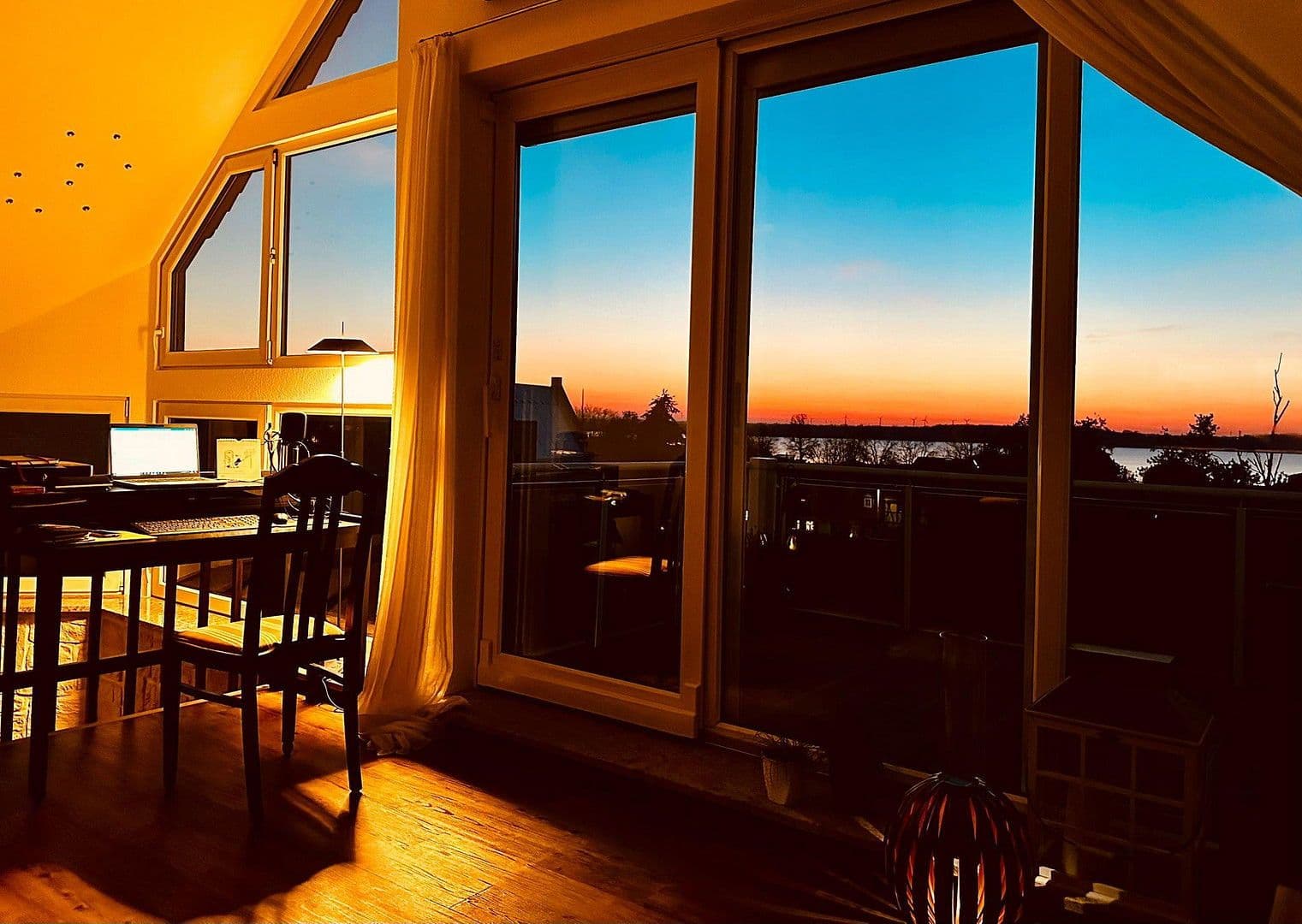 Prenájom bytu 2-izbový 65 m², Markkleeberg, Sasko Prenájom bytu 2-izbový 65 m², Markkleeberg, Sasko