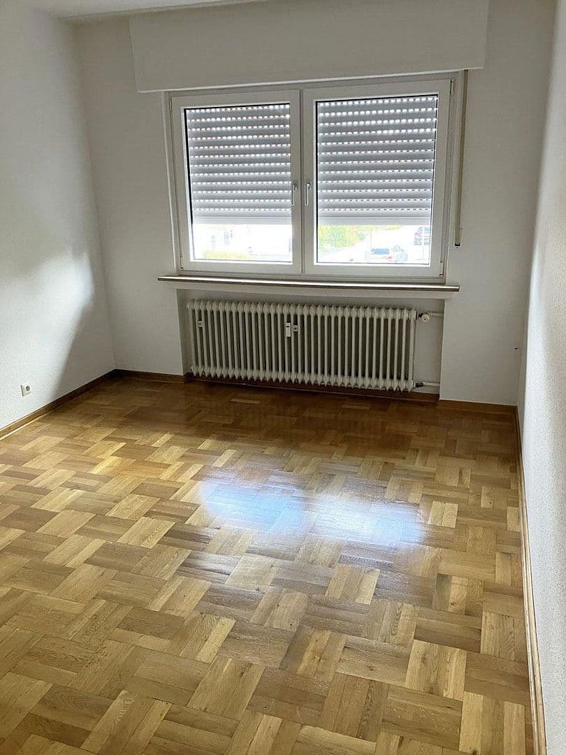 Prenájom bytu 3-izbový 83 m², Bornheim, Severné Porýnie - Westfálsko Prenájom bytu 3-izbový 83 m², Bornheim, Severné Porýnie - Westfálsko