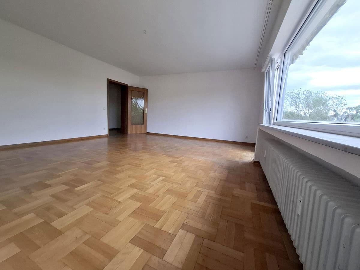 Prenájom bytu 3-izbový 83 m², Bornheim, Severné Porýnie - Westfálsko Prenájom bytu 3-izbový 83 m², Bornheim, Severné Porýnie - Westfálsko