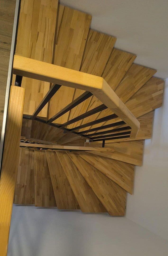 Prenájom bytu 4-izbový 132 m², Mühlhausen im Täle, Bádensko-Wurttembersko Prenájom bytu 4-izbový 132 m², Mühlhausen im Täle, Bádensko-Wurttembersko