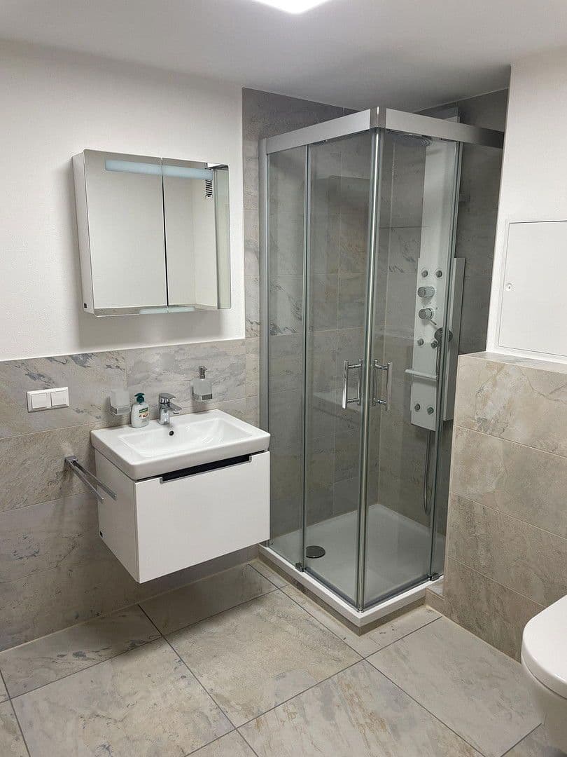 Prenájom bytu 2-izbový 57 m², Obrigheim, Bádensko-Wurttembersko Prenájom bytu 2-izbový 57 m², Obrigheim, Bádensko-Wurttembersko