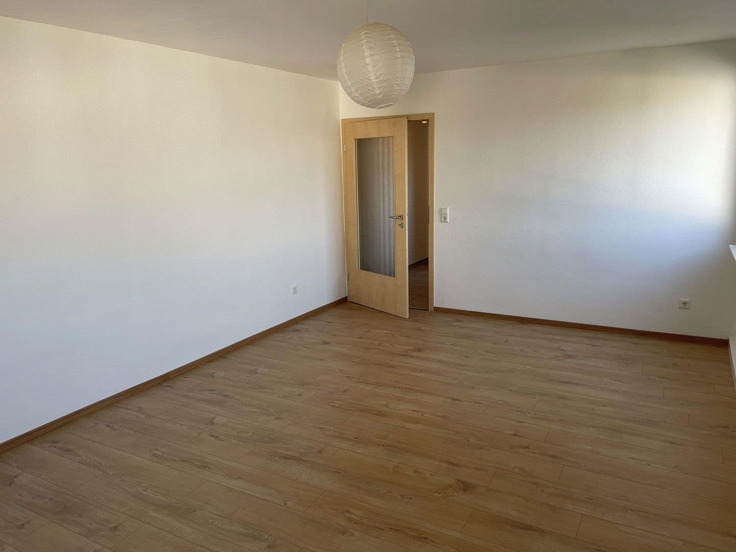 Prenájom bytu 2-izbový 57 m², Obrigheim, Bádensko-Wurttembersko Prenájom bytu 2-izbový 57 m², Obrigheim, Bádensko-Wurttembersko