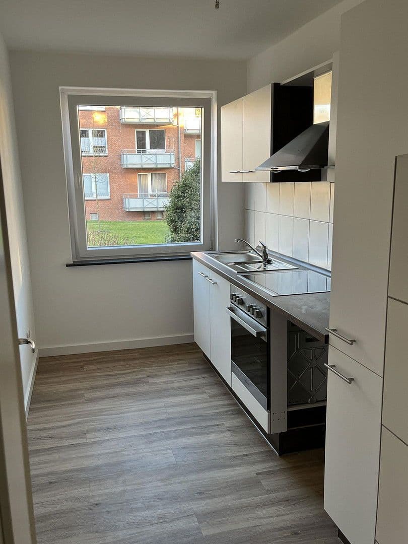 Prenájom bytu 2-izbový 57 m², Lübeck, Šlezvicko-Holštajnsko Prenájom bytu 2-izbový 57 m², Lübeck, Šlezvicko-Holštajnsko