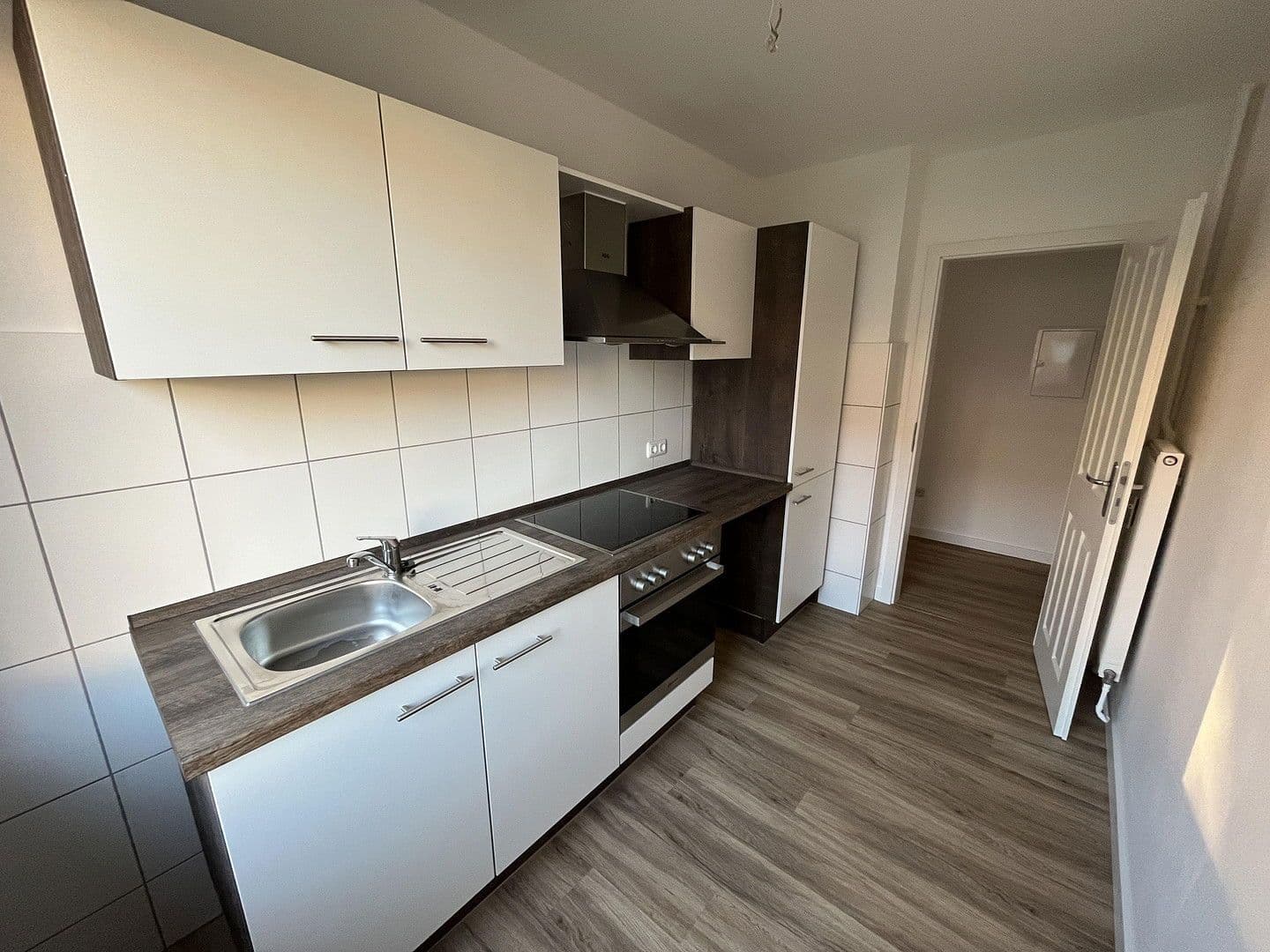 Prenájom bytu 2-izbový 57 m², Lübeck, Šlezvicko-Holštajnsko Prenájom bytu 2-izbový 57 m², Lübeck, Šlezvicko-Holštajnsko