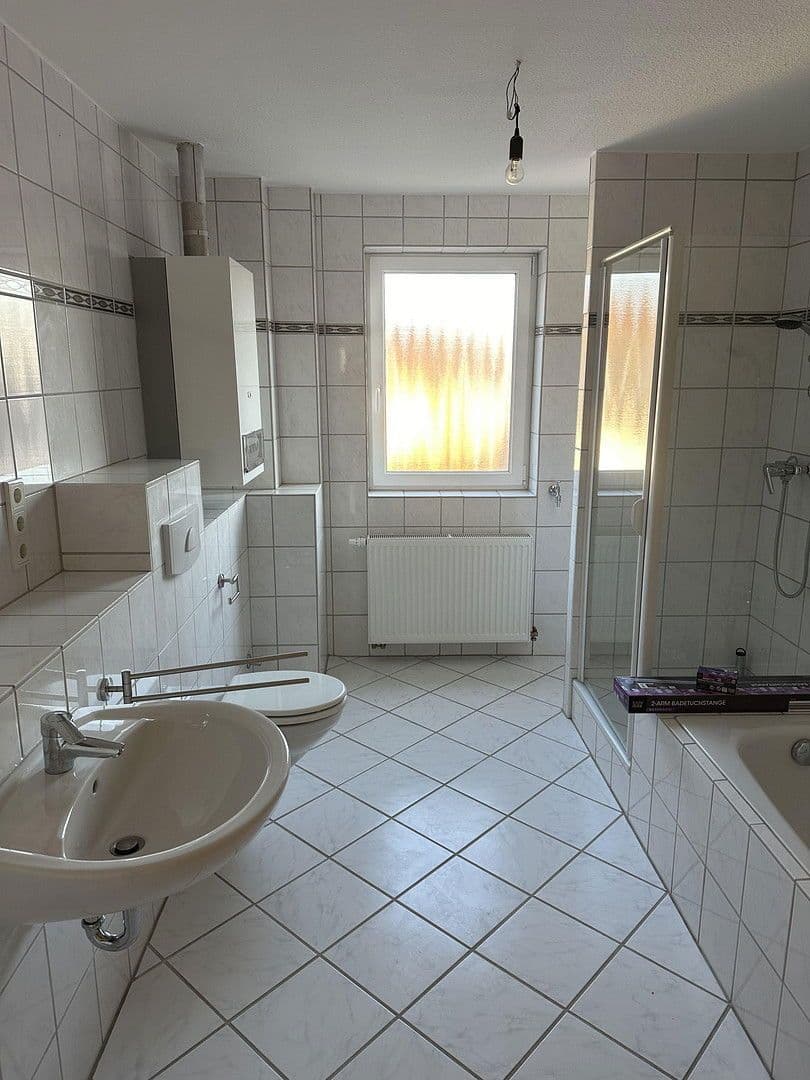 Prenájom bytu 2-izbový 105 m², Kirchstraße 2, Saarbrücken, Sársko Prenájom bytu 2-izbový 105 m², Kirchstraße 2, Saarbrücken, Sársko