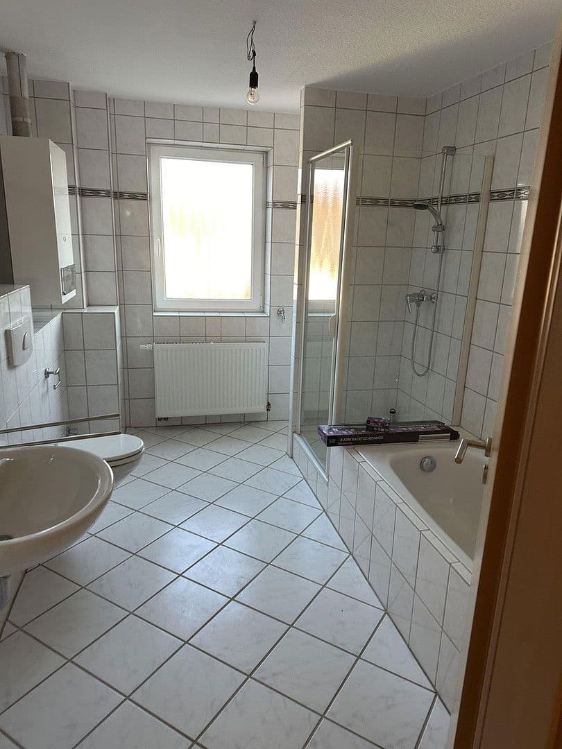 Prenájom bytu 2-izbový 105 m², Kirchstraße 2, Saarbrücken, Sársko Prenájom bytu 2-izbový 105 m², Kirchstraße 2, Saarbrücken, Sársko