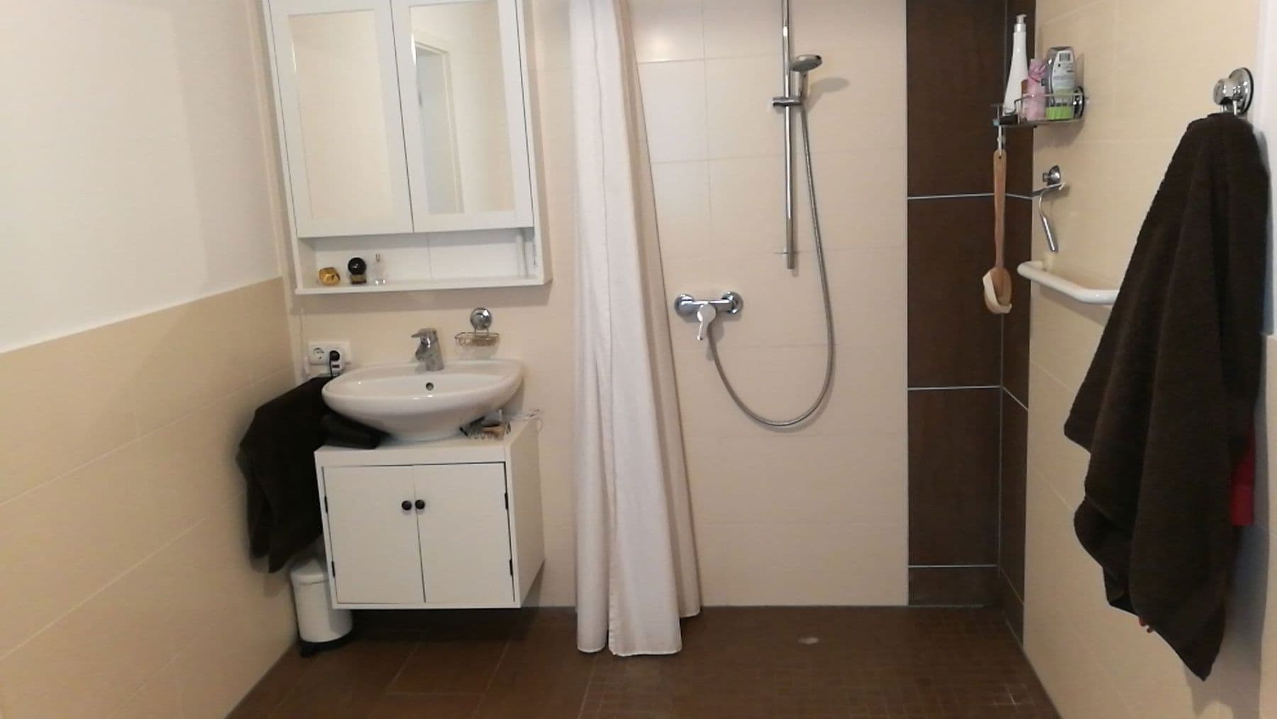 Prenájom bytu 2-izbový 65 m², Altmühlstr. 12, Dormitz, Bavorsko Prenájom bytu 2-izbový 65 m², Altmühlstr. 12, Dormitz, Bavorsko