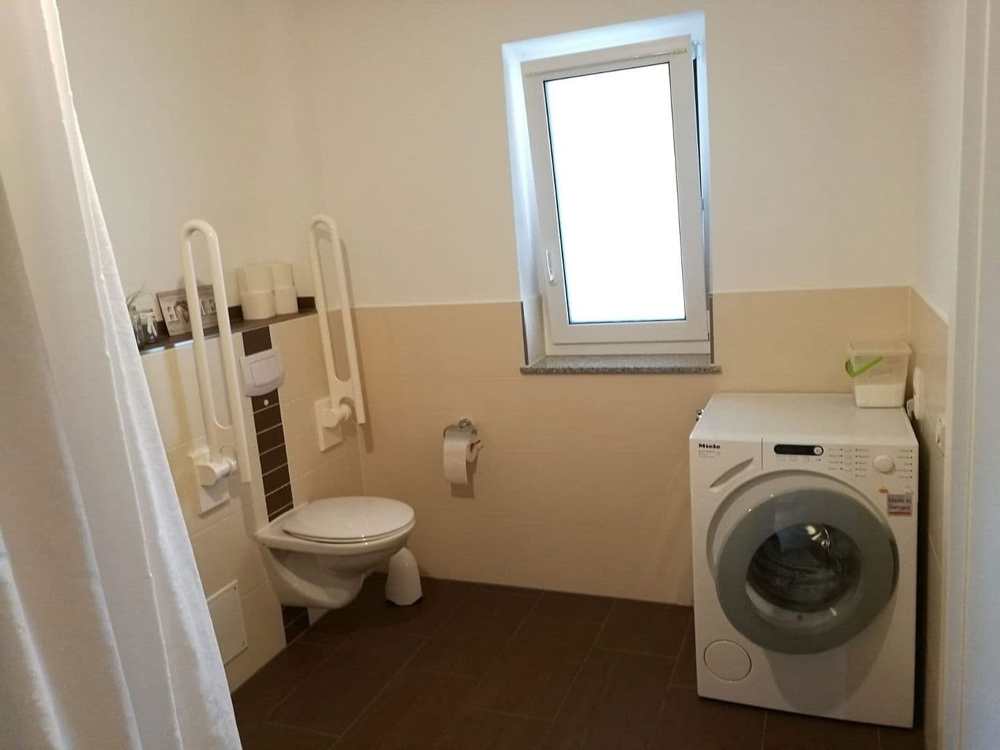 Prenájom bytu 2-izbový 65 m², Altmühlstr. 12, Dormitz, Bavorsko Prenájom bytu 2-izbový 65 m², Altmühlstr. 12, Dormitz, Bavorsko