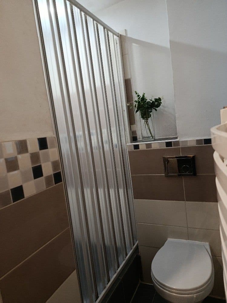 Prenájom bytu 1-izbový 40 m², Sokolovská, Karlovy Vary, Karlovarský kraj Prenájom bytu 1-izbový 40 m², Sokolovská, Karlovy Vary, Karlovarský kraj