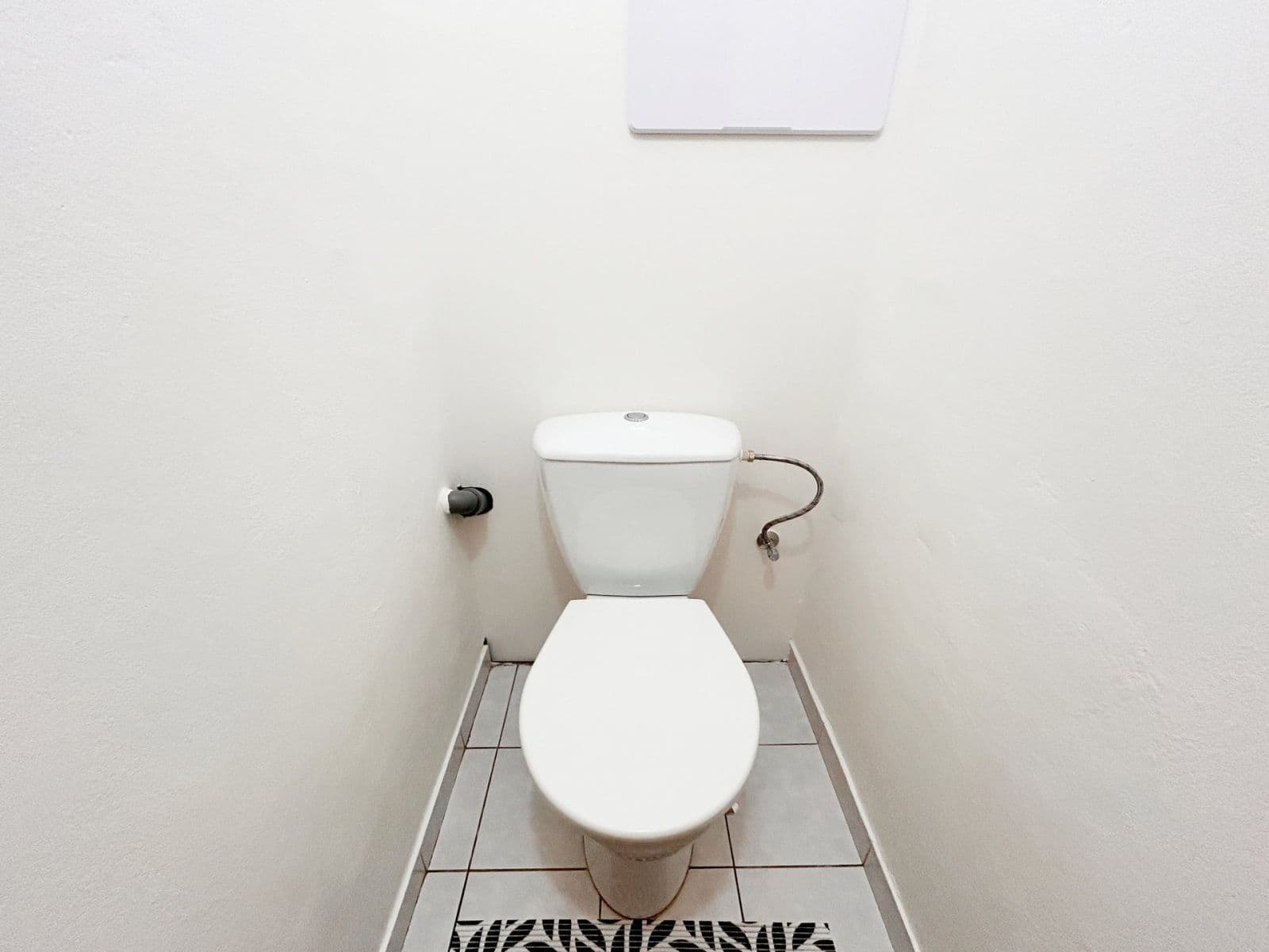 Prenájom bytu 1-izbový 24 m², Káranská, Praha, Praha Prenájom bytu 1-izbový 24 m², Káranská, Praha, Praha