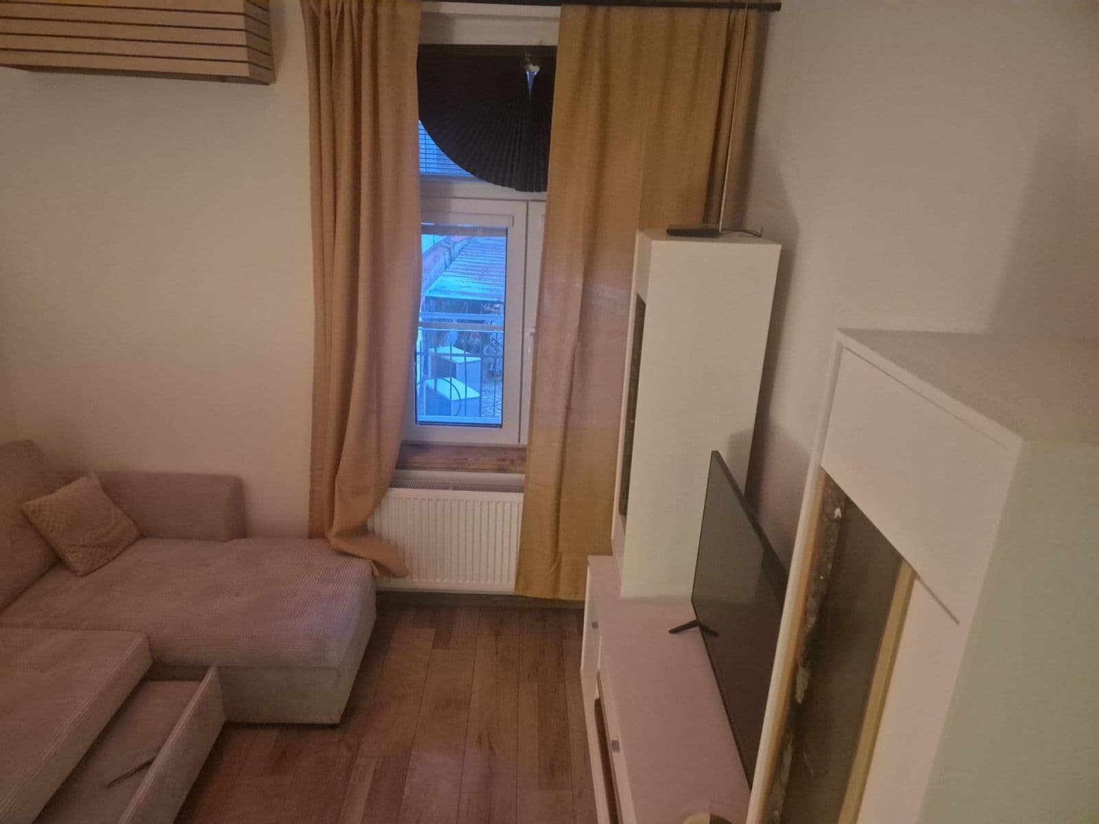 Prenájom bytu 1-izbový 30 m², Strakonická, Praha, Praha Prenájom bytu 1-izbový 30 m², Strakonická, Praha, Praha