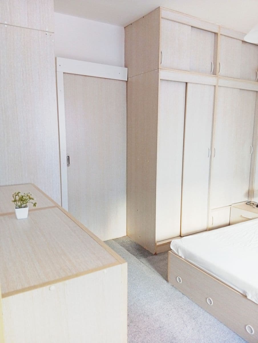 Prenájom bytu 2-izbový 50 m², Ve Struhách, Praha, Praha Prenájom bytu 2-izbový 50 m², Ve Struhách, Praha, Praha