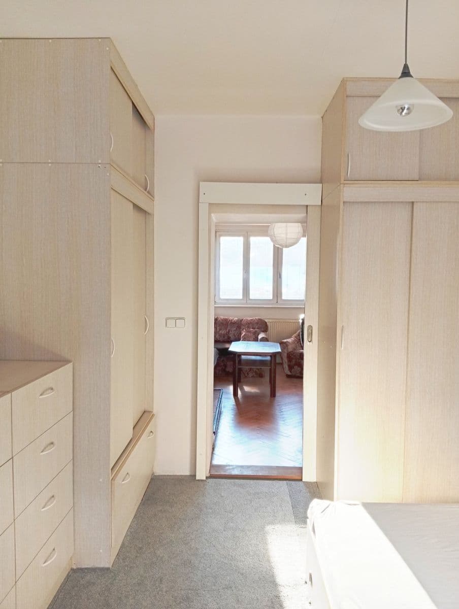 Prenájom bytu 2-izbový 50 m², Ve Struhách, Praha, Praha Prenájom bytu 2-izbový 50 m², Ve Struhách, Praha, Praha