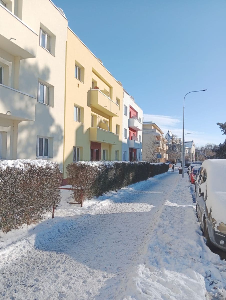 Prenájom bytu 2-izbový 50 m², Ve Struhách, Praha, Praha Prenájom bytu 2-izbový 50 m², Ve Struhách, Praha, Praha