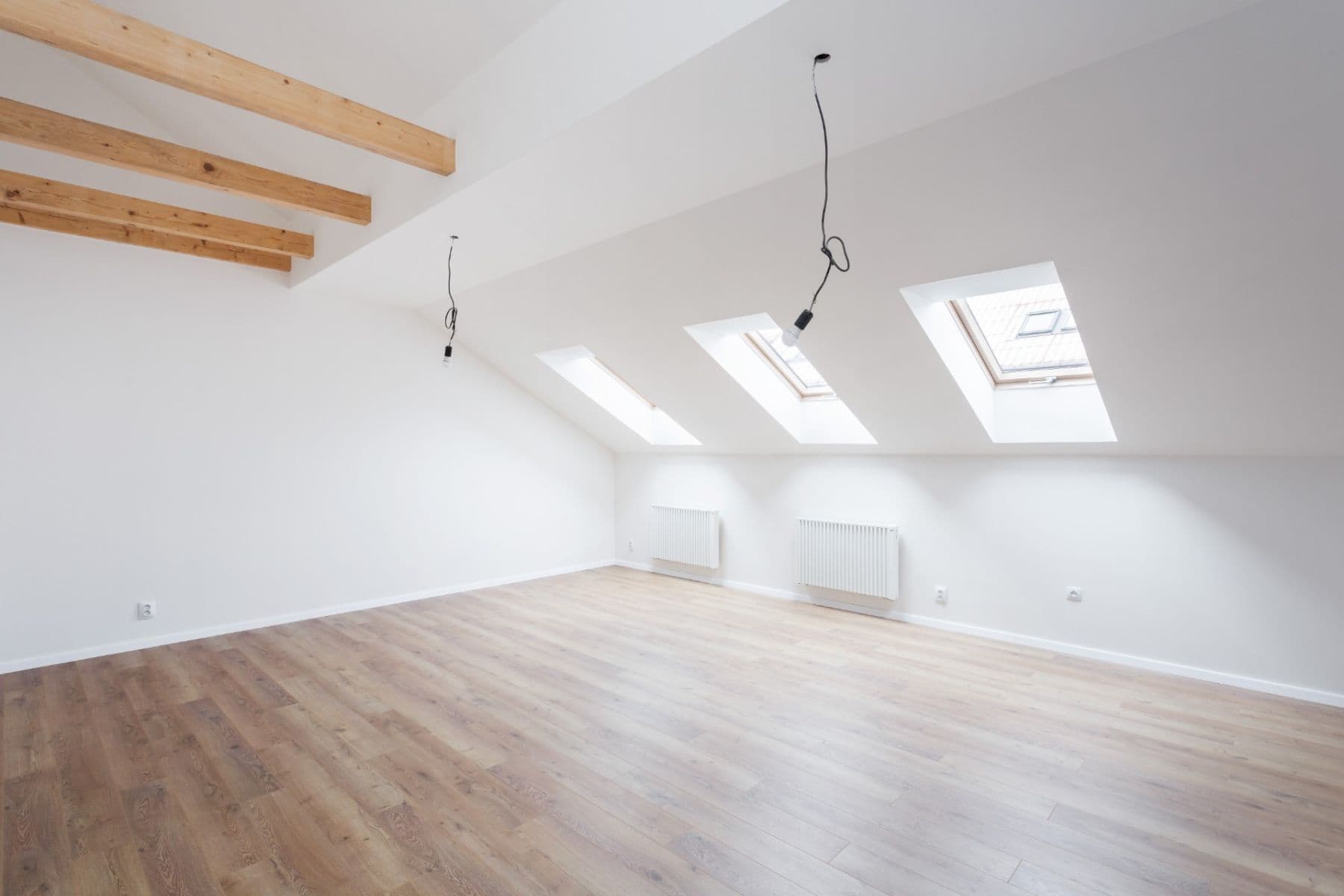 Prenájom bytu 2-izbový 70 m², Neklanova, Praha, Praha Prenájom bytu 2-izbový 70 m², Neklanova, Praha, Praha