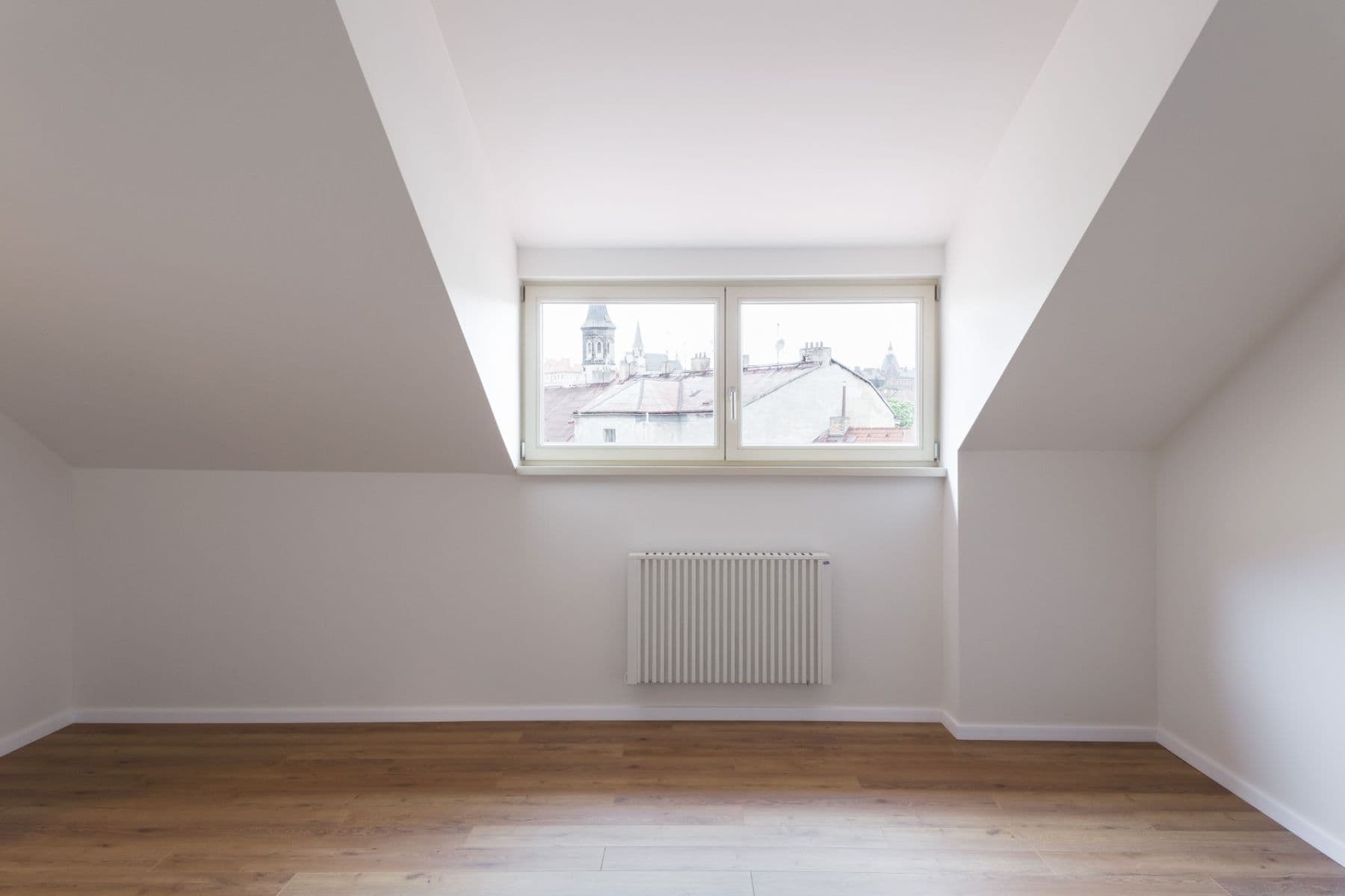 Prenájom bytu 2-izbový 70 m², Neklanova, Praha, Praha Prenájom bytu 2-izbový 70 m², Neklanova, Praha, Praha