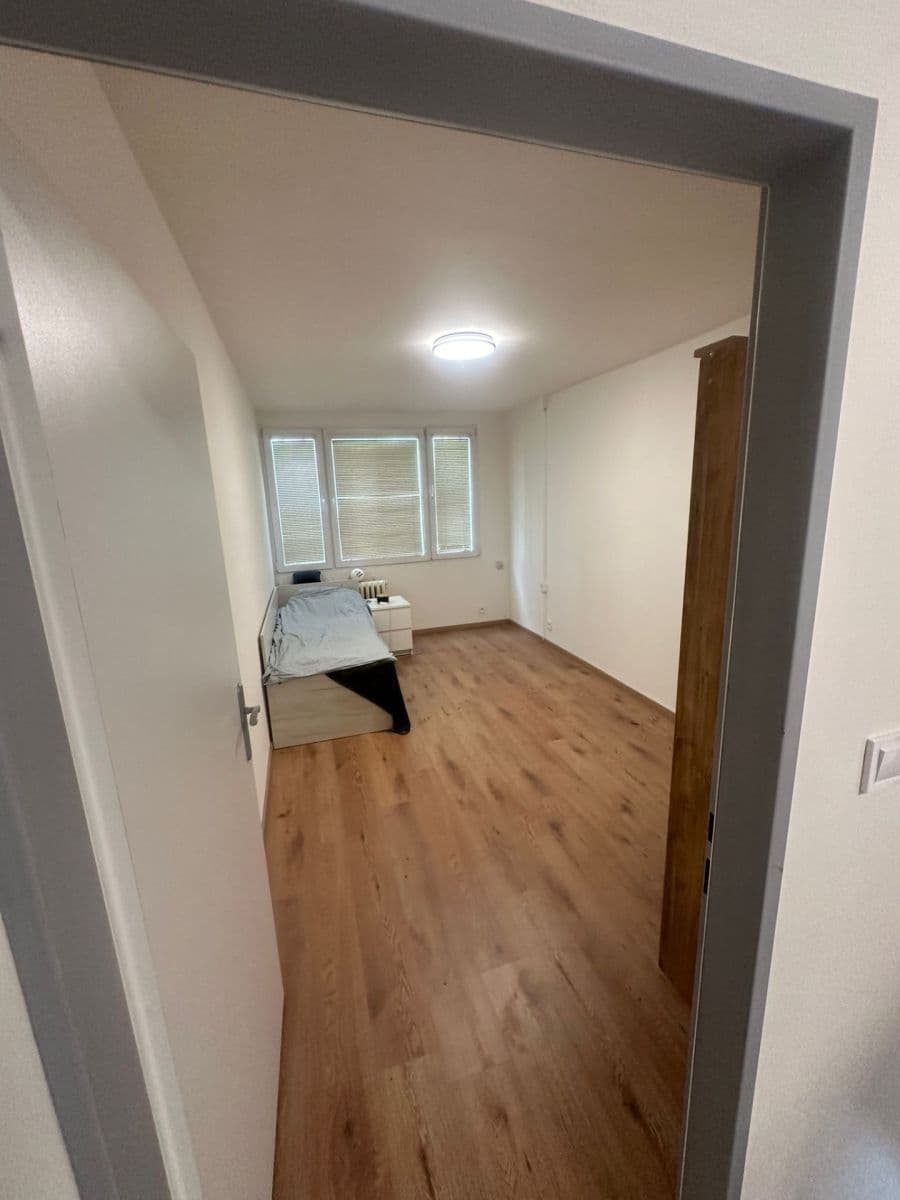 Prenájom bytu 3-izbový 68 m², Pujmanové, Praha, Praha Prenájom bytu 3-izbový 68 m², Pujmanové, Praha, Praha