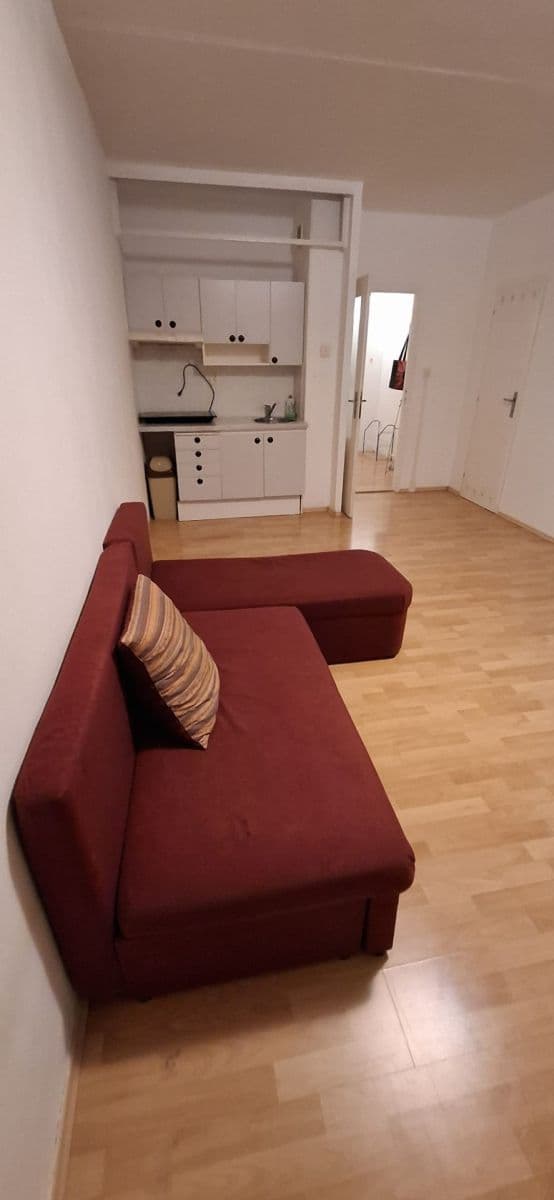 Prenájom bytu Garsoniéra 29 m², Semická, Praha, Praha Prenájom bytu Garsoniéra 29 m², Semická, Praha, Praha