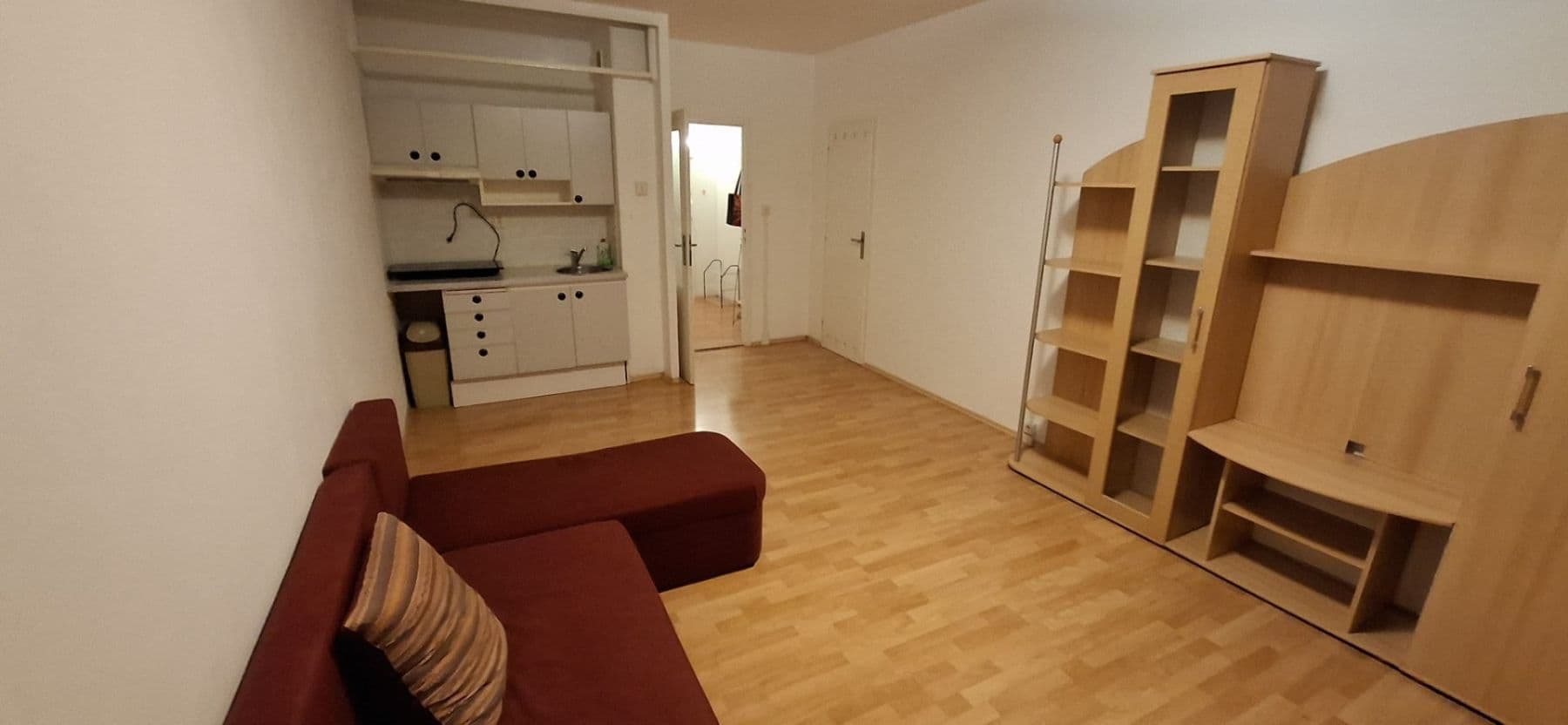 Prenájom bytu Garsoniéra 29 m², Semická, Praha, Praha Prenájom bytu Garsoniéra 29 m², Semická, Praha, Praha